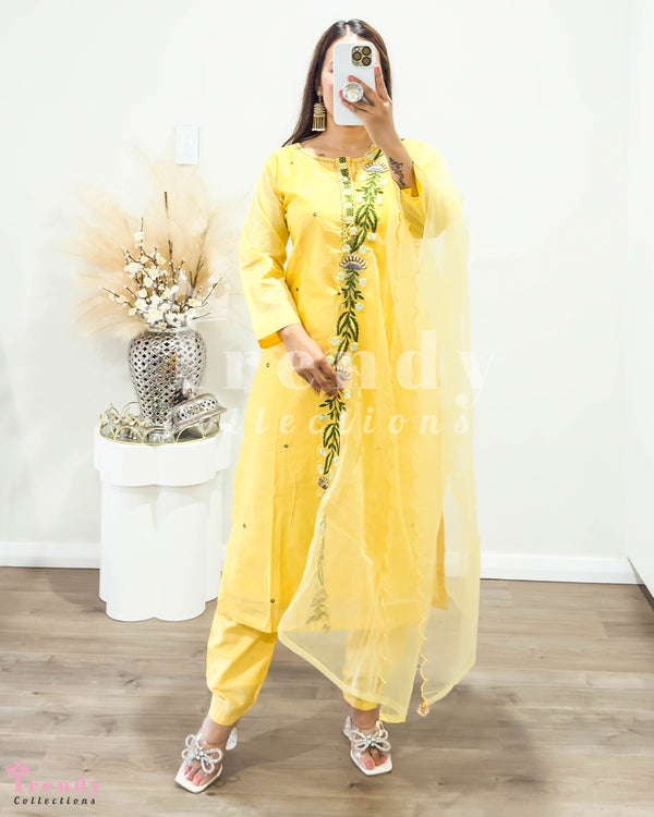 Yellow Kurtha Set with Elegant Thread Work, Sizes 34 to 38